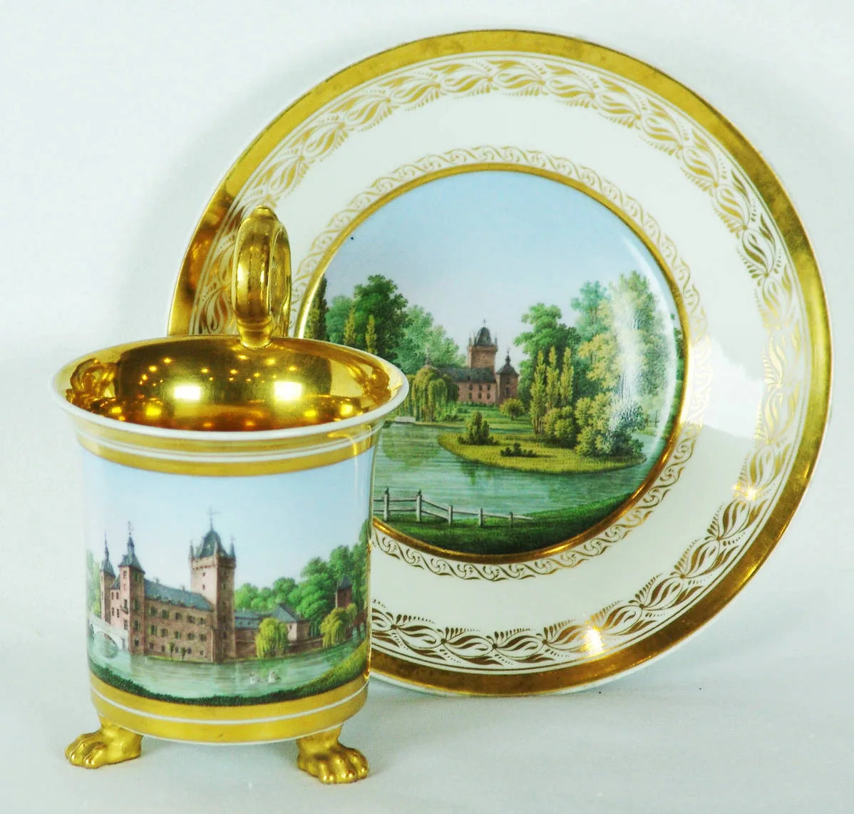 Высота чашки 13,5 см
диаметр блюдца 18,5