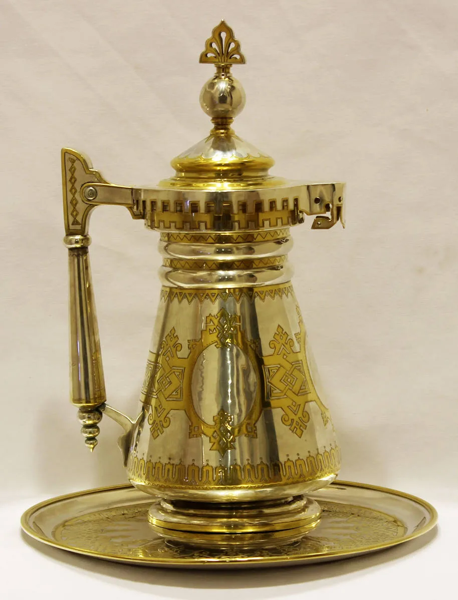 Серебряный кувшин с подносом в неорусском стиле.1874 г.