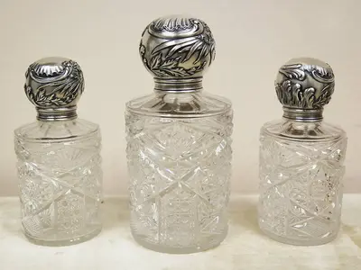 Набор из 3 штофов с серебряной крышкой