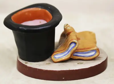 Пепельница «Шляпа и рукавицы» в русском стиле